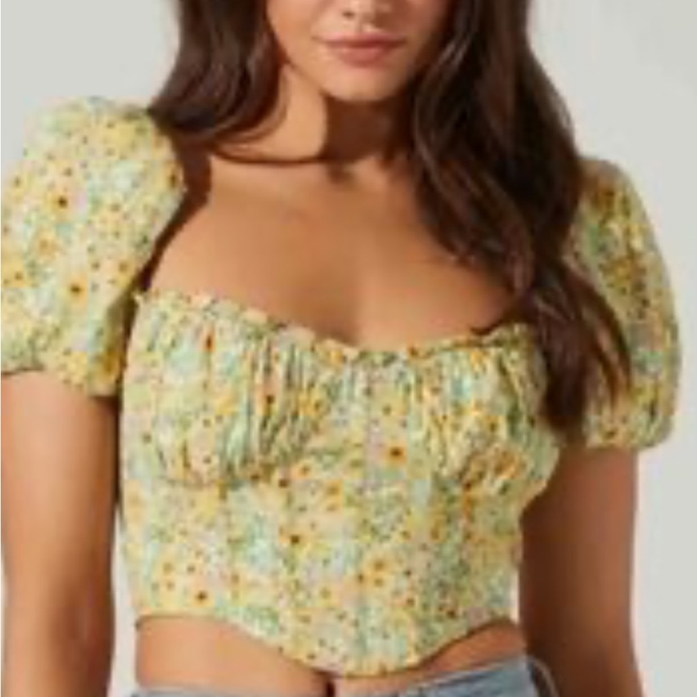 Astr Yellow Floral Puff Sleeve Blouse